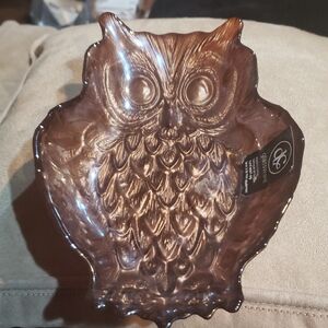 DC Glassware Owl Brown Dish.